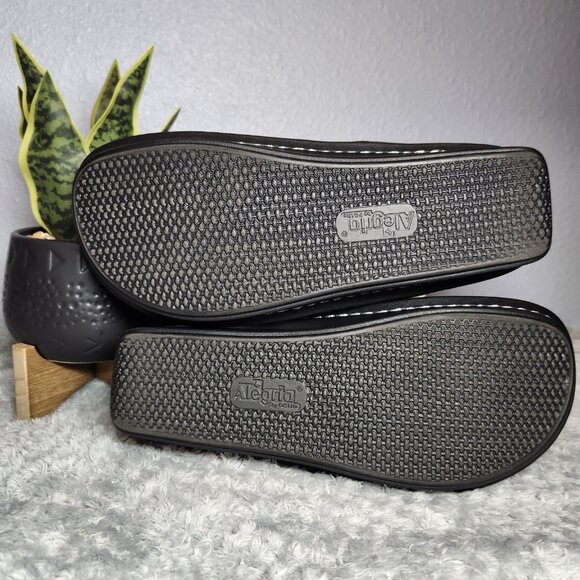 Like New - Alegria Fresia Happy Days Comfort Clogs Slip-ons - Size: 38 / 7.5 - Picture 8 of 10